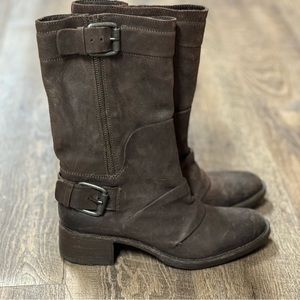 Vera Wang Lavender size 8 brown leather moto boot